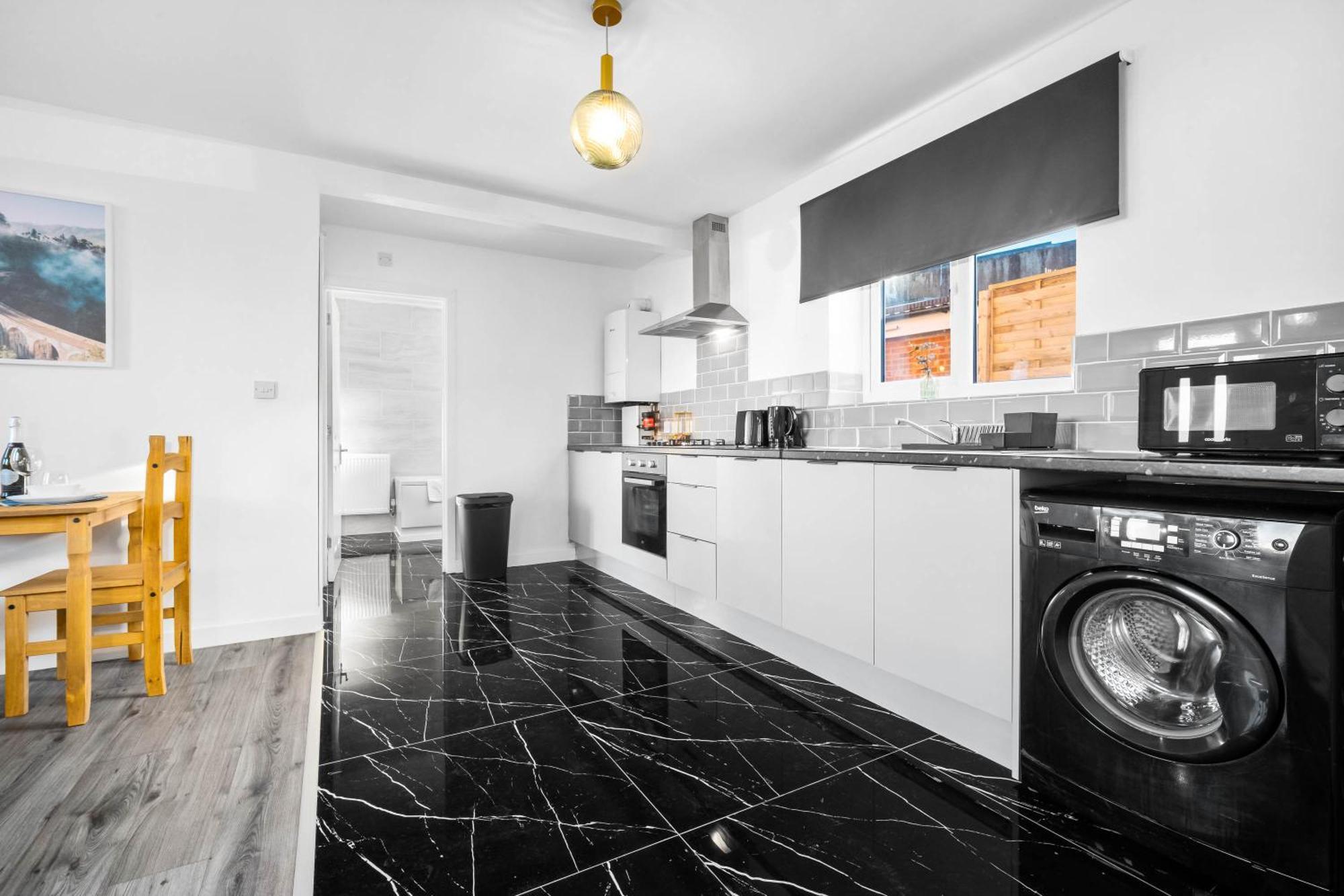 Modern Apartment - Cradley Heath - Top Rated - Netflix - Wifi - 1Mh Smethwick Bagian luar foto